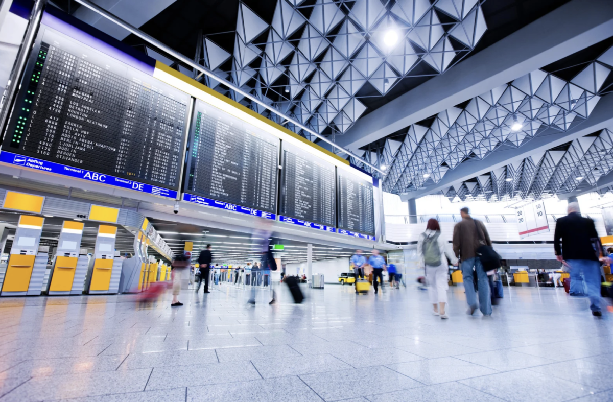 Pour travailler à l’aéroport, vous parcours commence par Safe Handling